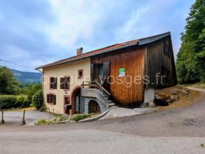 Gîte Authentique en Ferme Vosgienne, Nature et Confort près de Gérardmer - FR-1-589-211 à Liézey